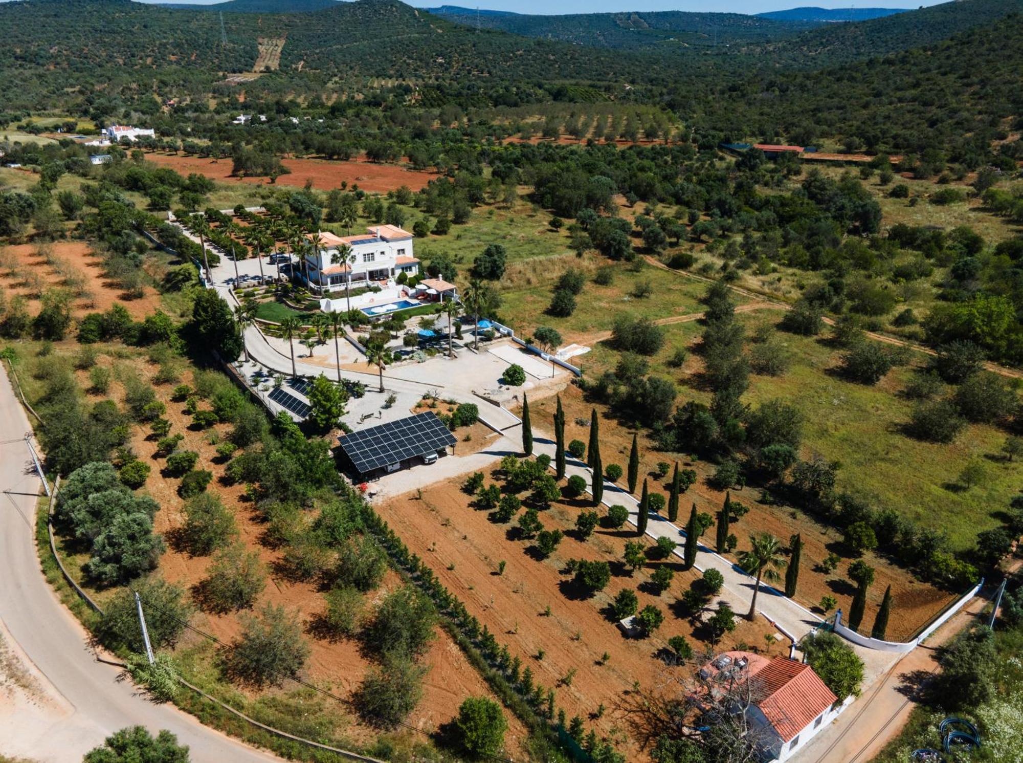 B&B Entrecolinas Paderne  Exterior photo